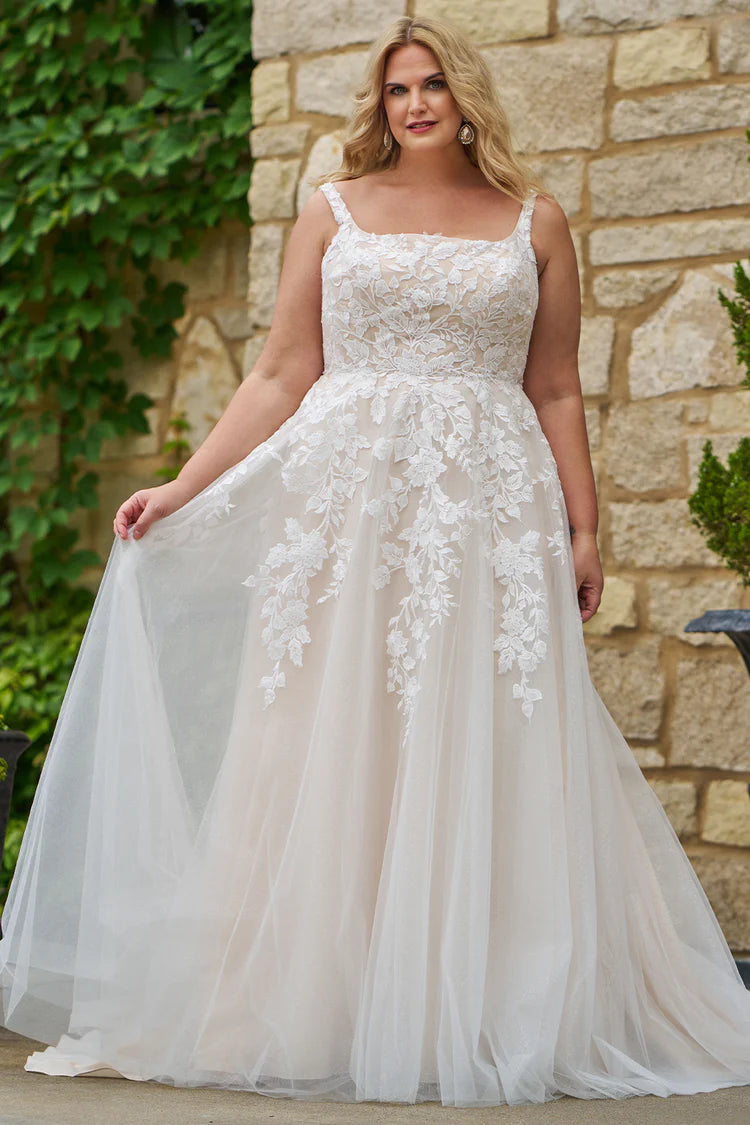A-line silhouette Wedding gown
