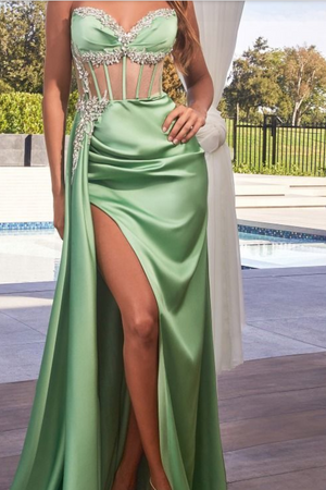 SATIN FITTED GOWN WITH EMBELISHMENT