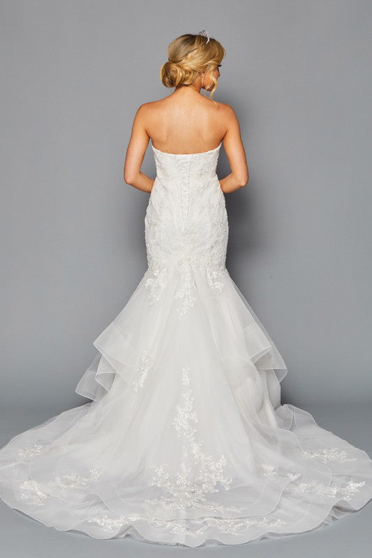 Strapless Sweetheart Neck Bridal Gown