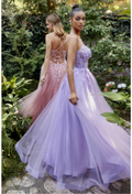Robe trapèze avec applique papillon virevoltant